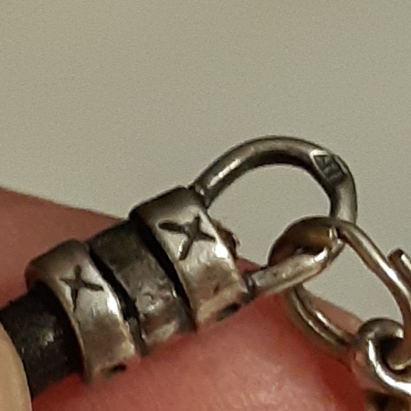 Retired James Avery Leather & Puzzle Piece Bracelet - Picture 7 of 16